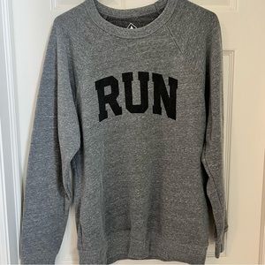 Run crewneck sweatshirt grey black size medium